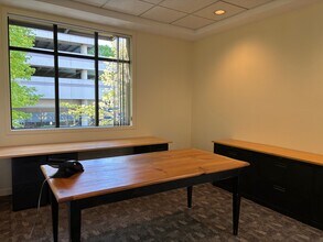 521 SW Clay St, Portland, OR for lease Interior Photo- Image 1 of 4