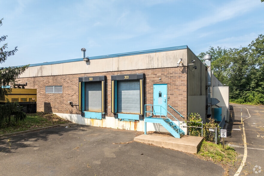 3190 Tremont Ave, Feasterville Trevose, PA à louer - Photo du bâtiment - Image 3 de 20