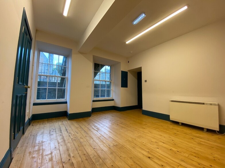 1-3 Mansfield Pl, Edinburgh à louer - Photo du bâtiment - Image 2 de 7