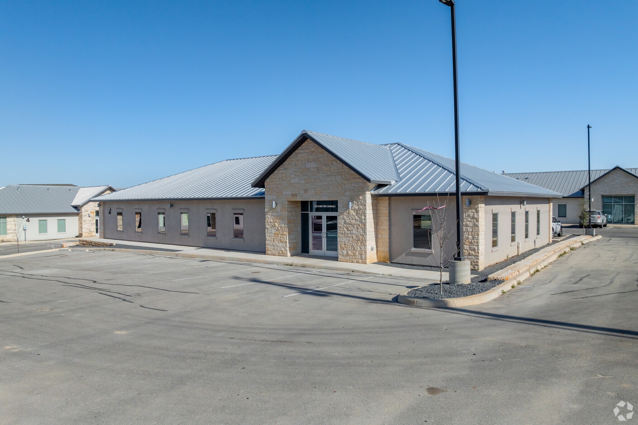 7323 N Loop 1604 E, San Antonio, TX for lease Building Photo- Image 1 of 111