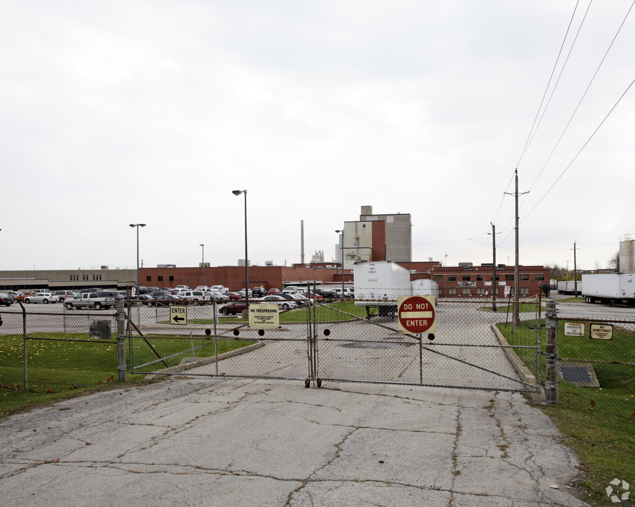 2490 Royal Windsor Dr, Mississauga, ON for sale Primary Photo- Image 1 of 1