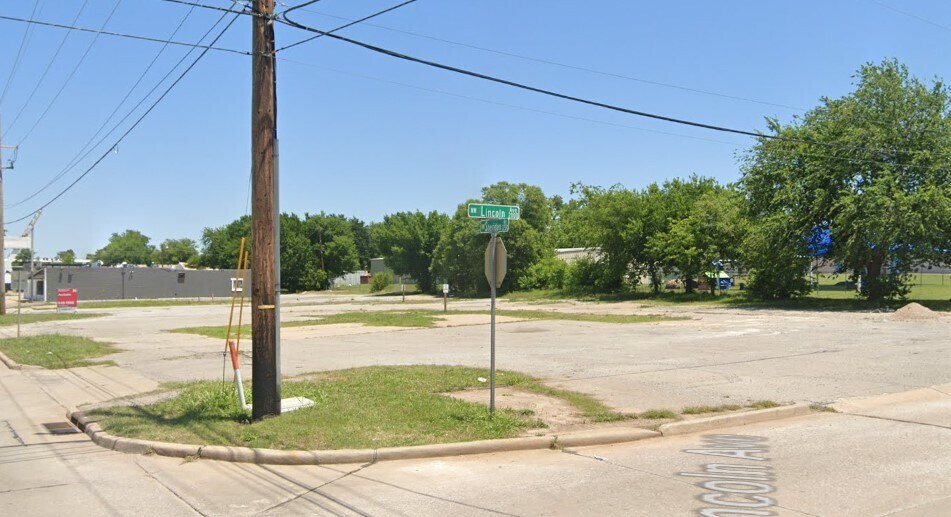 2201 NW Sheridan Rd, Lawton, OK for sale - Building Photo - Image 2 of 3