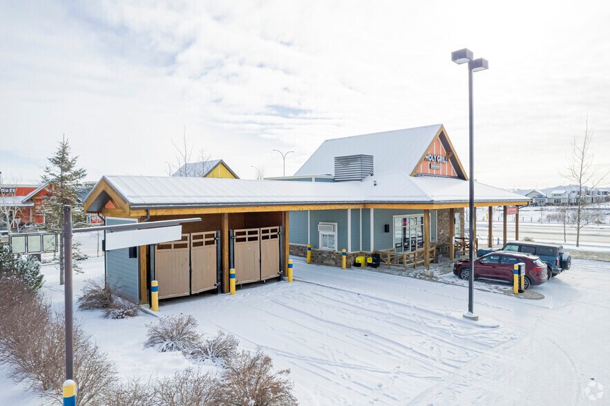 19369 Sheriff King St SW, Calgary, AB à louer - Photo du bâtiment - Image 2 de 3