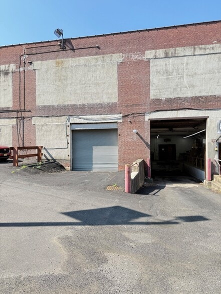 1109 Grand Ave, North Bergen, NJ for lease - Building Photo - Image 3 of 3