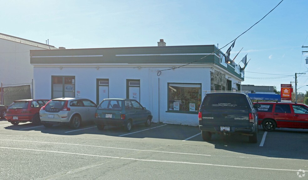 7865 East Saanich Rd, Central Saanich, BC à vendre - Photo du bâtiment - Image 2 de 4