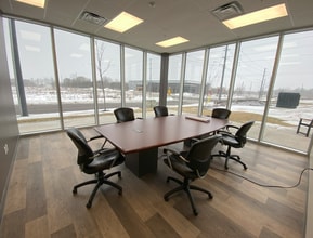 350 Hanlon Creek Blvd, Guelph, ON for lease Building Photo- Image 2 of 8