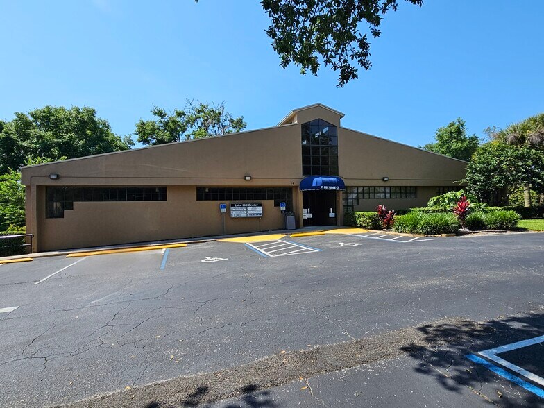 75 Fox Ridge Ct, DeBary, FL à louer - Photo du bâtiment - Image 3 de 4