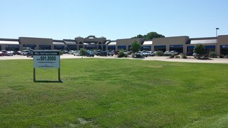 Plus de détails pour 3030 E 29th St, Bryan, TX - Bureau/Commerce de détail à louer