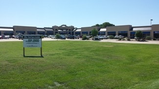 Plus de détails pour 3030 E 29th St, Bryan, TX - Bureau/Commerce de détail à louer