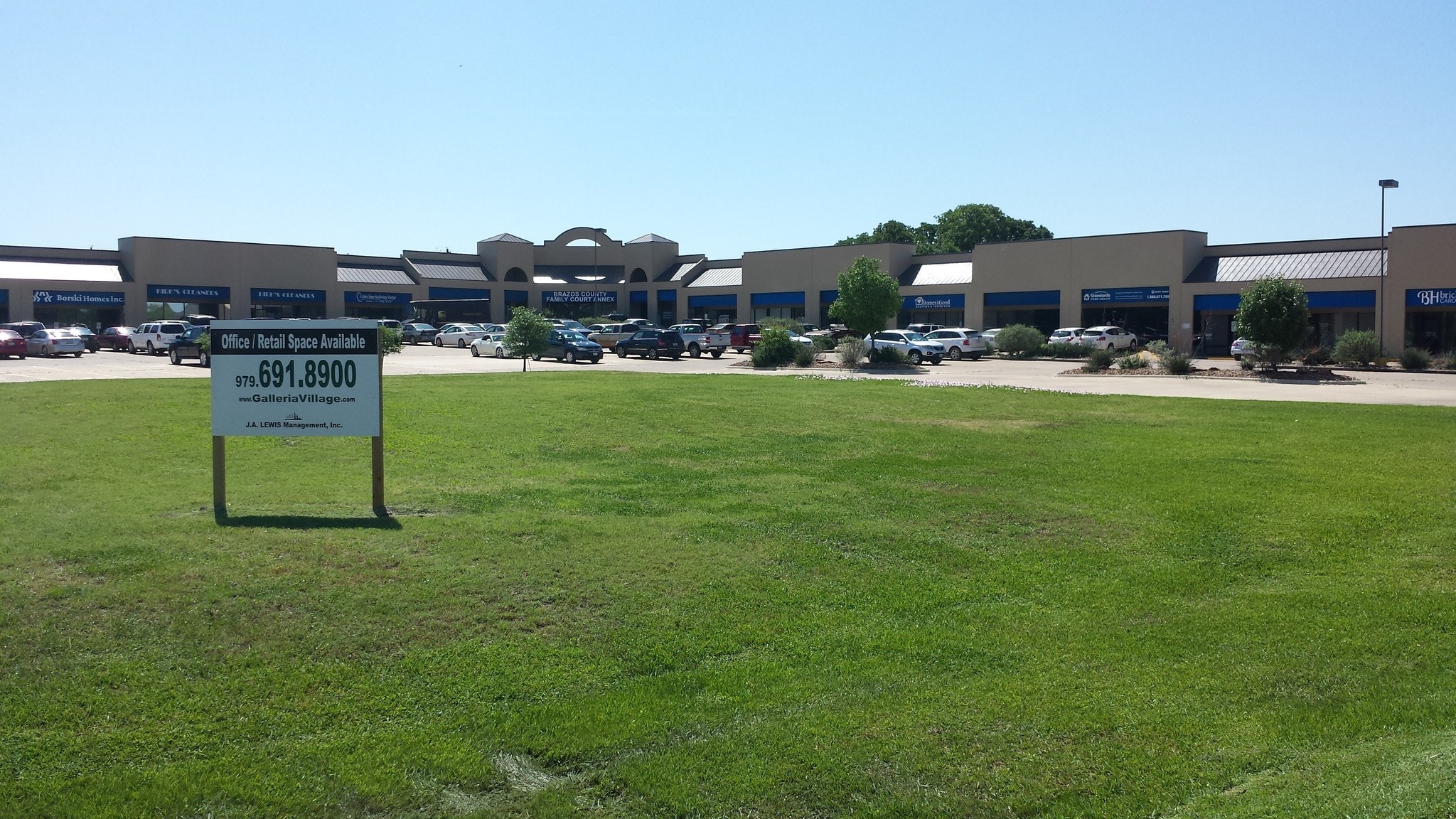 3030 E 29th St, Bryan, TX for lease Building Photo- Image 1 of 6