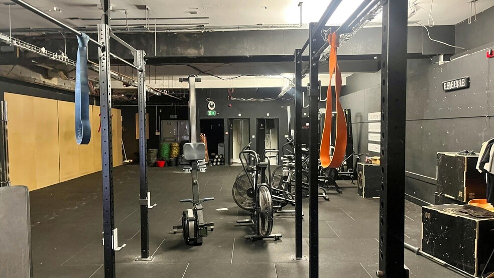 52 Castle St, Hinckley for sale - Building Photo - Image 3 of 11