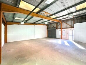 20 Munro Rd, Stirling for lease Interior Photo- Image 2 of 6