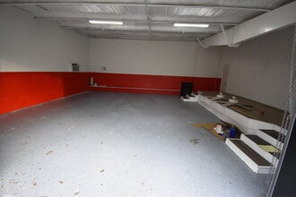 550 FM 1959 Rd, Houston, TX for lease Interior Photo- Image 2 of 14