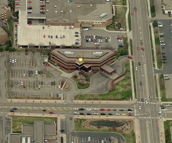 14665 Galaxie Ave, Apple Valley, MN for lease - Building Photo - Image 2 of 3