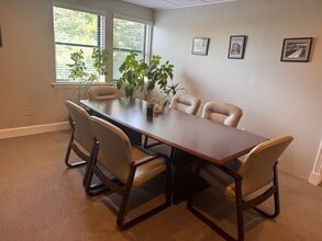 1233 Shelburne Rd, South Burlington, VT for lease Interior Photo- Image 1 of 6