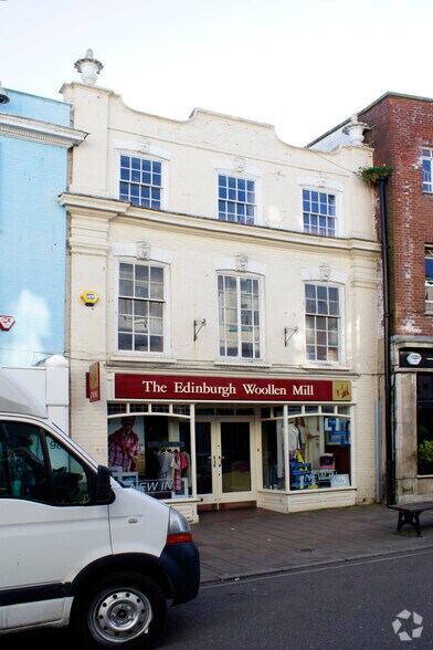 97 High St, Barnstaple à vendre - Photo du bâtiment - Image 3 de 4