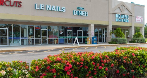 2950 9th St SW, Vero Beach, FL à louer - Photo du bâtiment - Image 3 de 4