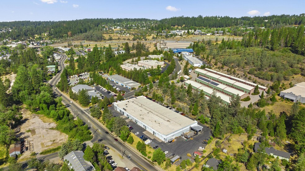 110 Spring Hill Dr, Grass Valley, CA for lease - Building Photo - Image 2 of 97