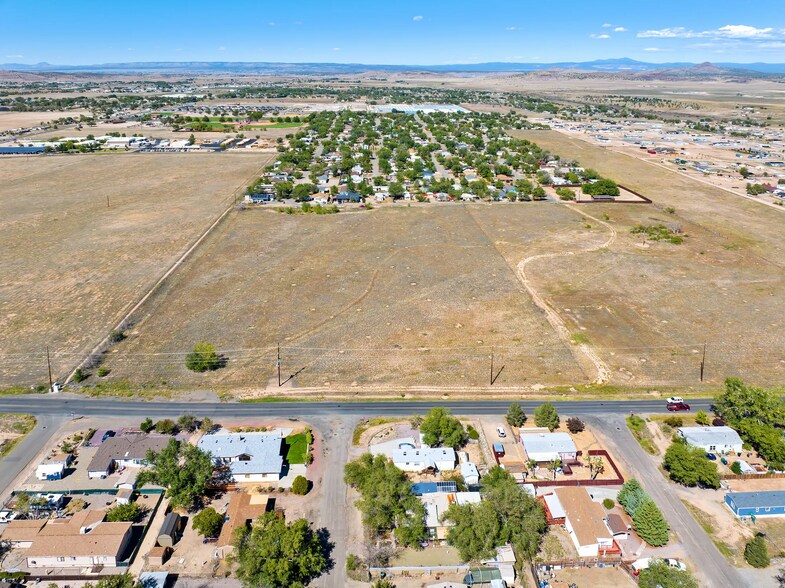 1210 N Road 2 N, Chino Valley, AZ à vendre - Photo du bâtiment - Image 1 de 9