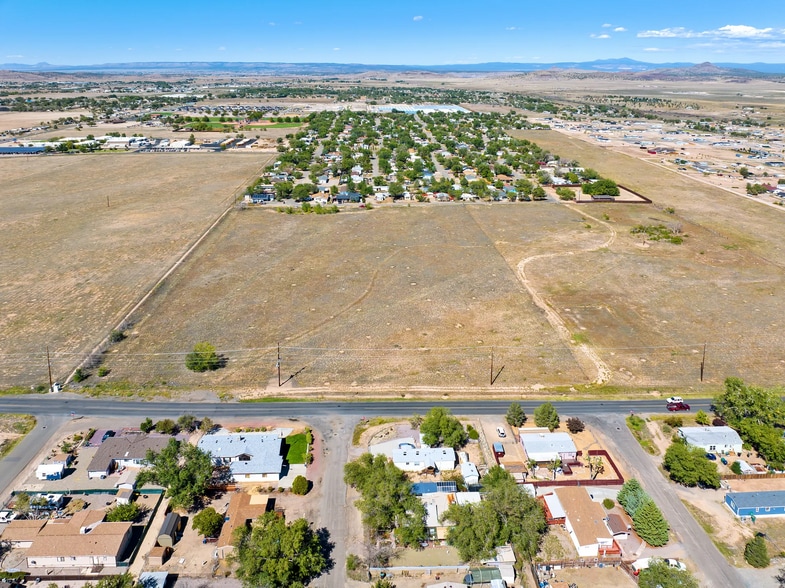 1210 N Road 2 N, Chino Valley, AZ à vendre - Photo du bâtiment - Image 3 de 11