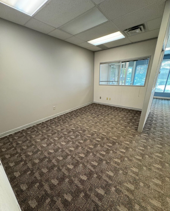 15736 100 Av NW, Edmonton, AB for lease Interior Photo- Image 1 of 3