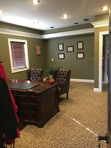 11590 McKinley Hwy, Osceola, IN à louer - Photo intérieure - Image 3 de 26