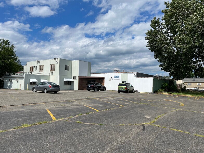 304 Seaview Ave, Bridgeport, CT à louer - Photo du bâtiment - Image 2 de 9