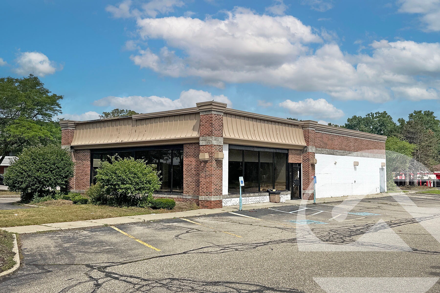 40450 Michigan Ave, Canton Township, MI for lease Building Photo- Image 1 of 2