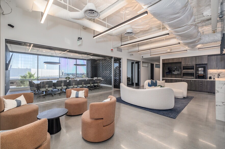 2321 Rosecrans Ave, El Segundo, CA à louer - Numérisation 3D de Matterport - Image 2 de 9