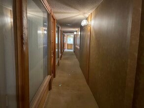 42156 10th St W, Lancaster, CA for lease Interior Photo- Image 1 of 2