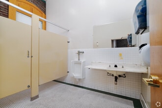 1712 19th St, Bakersfield, CA à louer Photo intérieure- Image 2 de 4