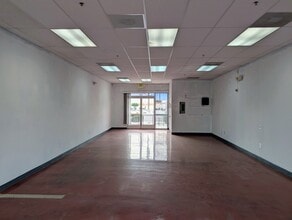 82590 Hwy 111, Indio, CA à louer Photo intérieure- Image 2 de 4