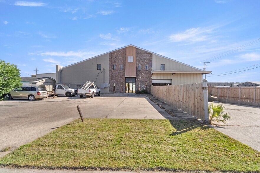 2744 Lexington Ave, Kenner, LA à louer - Photo du bâtiment - Image 3 de 9