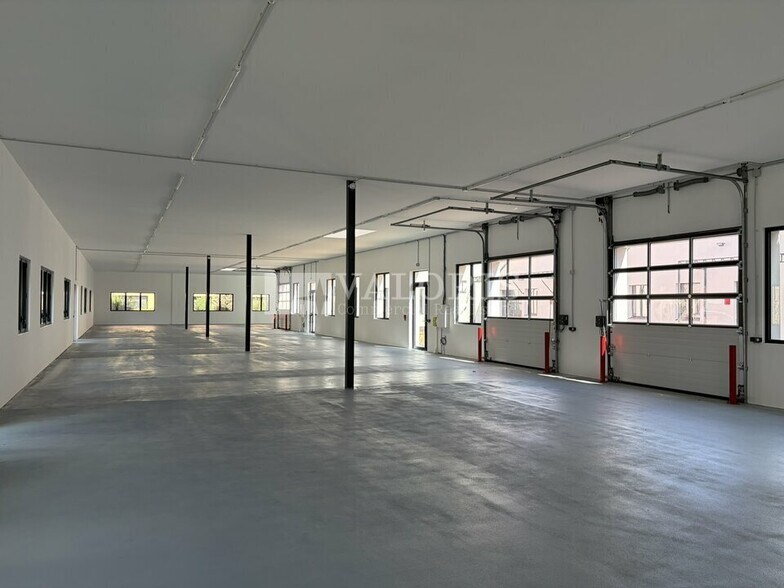 33 Avenue Du Docteur Georges Lévy, Vénissieux for lease - Building Photo - Image 3 of 18