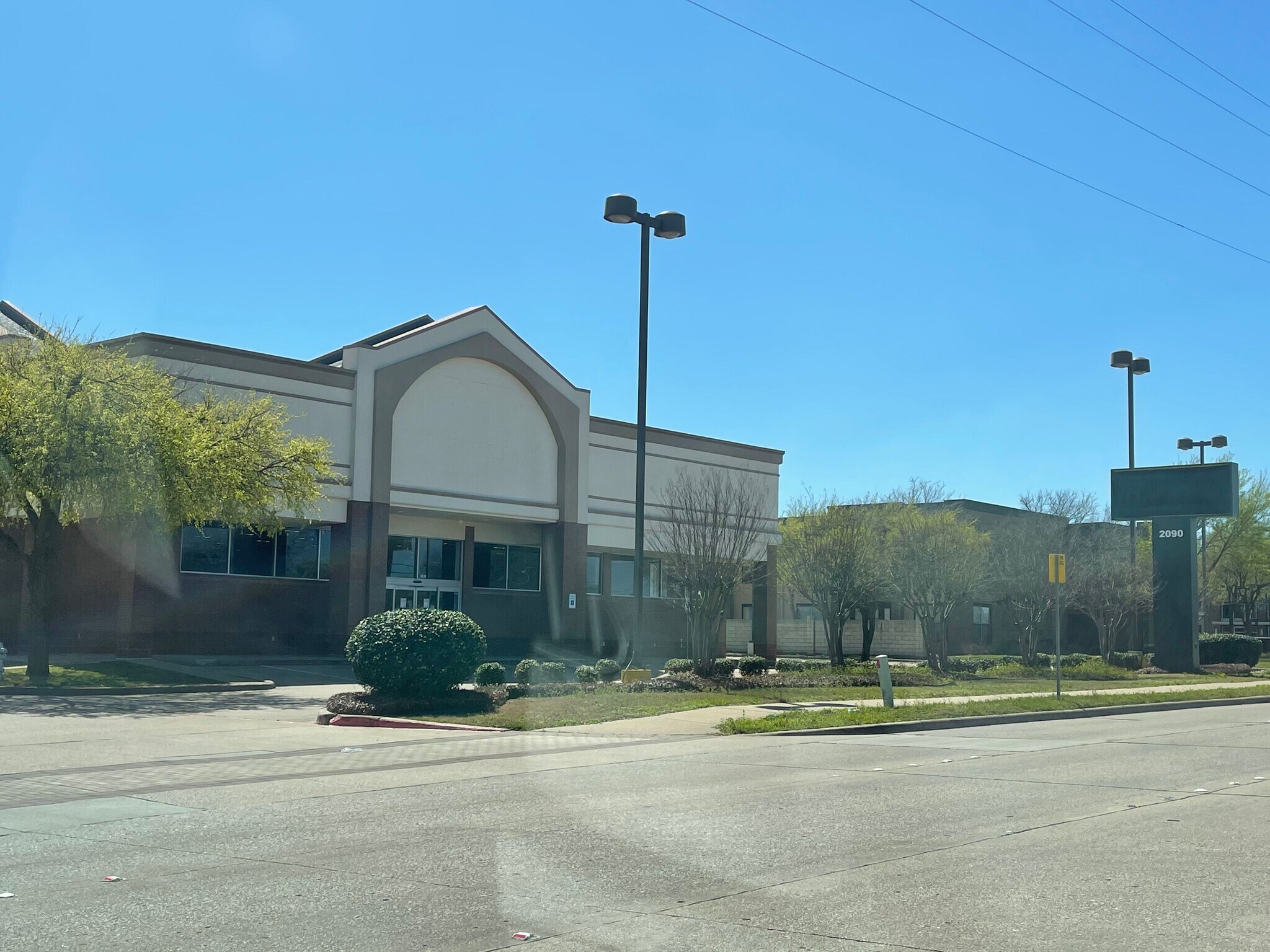 2090 E Arapaho Rd, Richardson, TX for sale Building Photo- Image 1 of 1