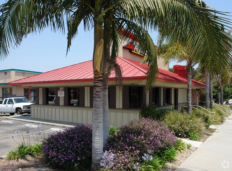 17342 Beach Blvd, Huntington Beach, CA à vendre - Photo du bâtiment - Image 3 de 5