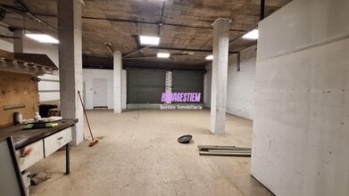 Bureau/Commerce de détail dans Badalona, Barcelona à louer Photo intérieure- Image 1 de 7