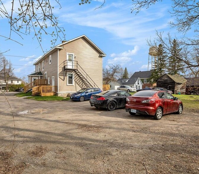 58 Harvey St, Perth, ON à vendre - Photo principale - Image 1 de 1