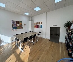 47 Somerset Rd, Redhill for lease Interior Photo- Image 1 of 3