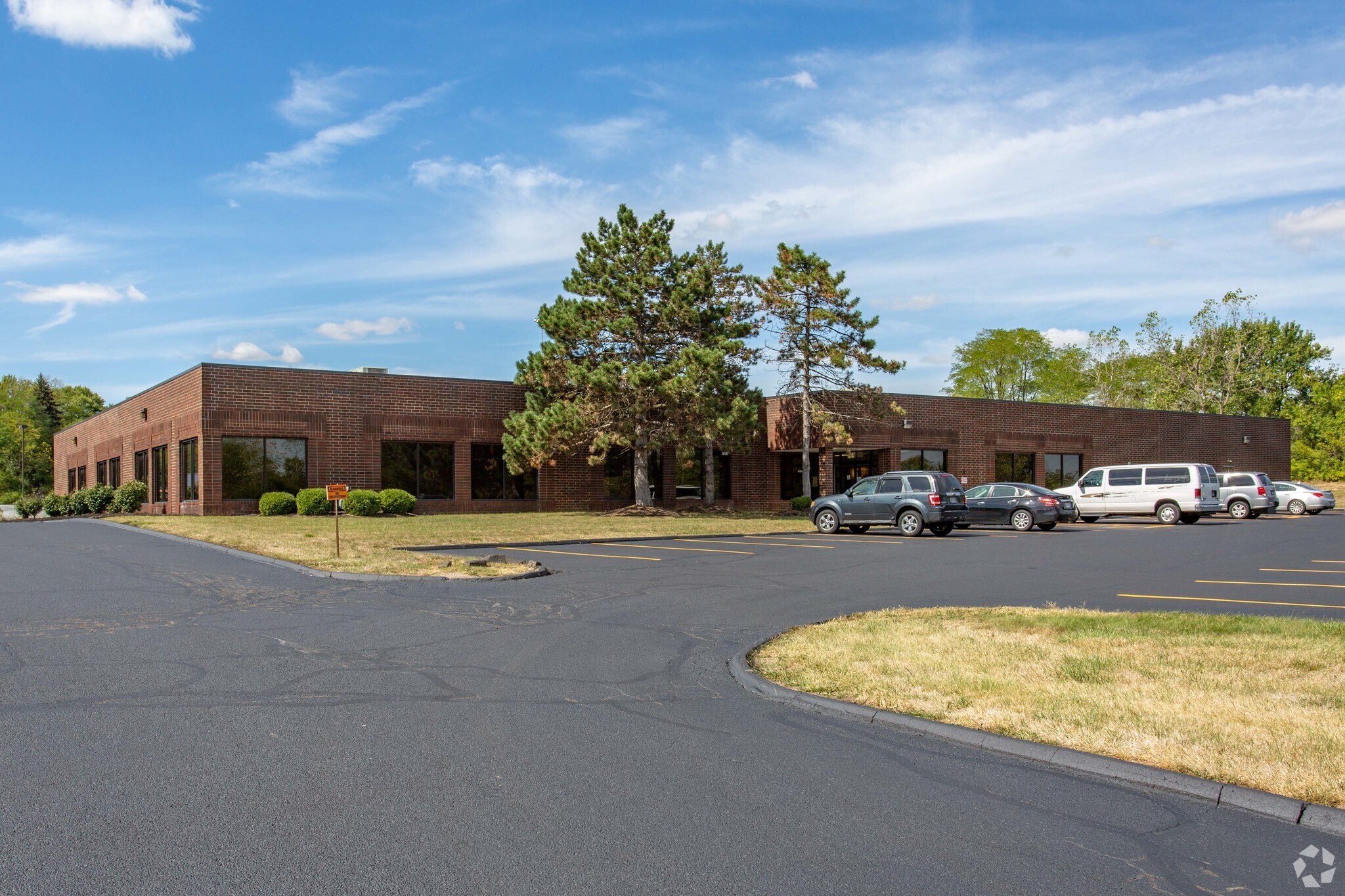 7691-7695 Poe Ave, Dayton, OH for lease Primary Photo- Image 1 of 7