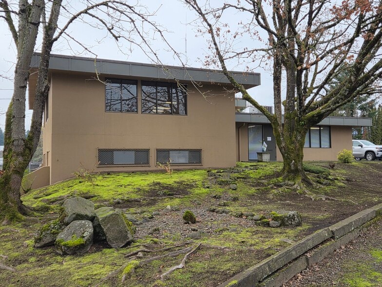 1976 SE Ochoco St, Milwaukie, OR for lease - Building Photo - Image 3 of 6