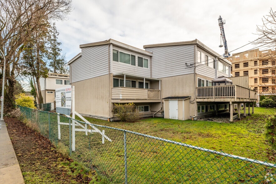 20601 Eastleigh Crescent, Langley, BC for sale - Primary Photo - Image 1 of 2