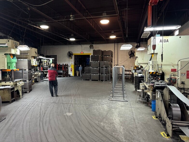 225 E Madison Ave, Clifton Heights, PA à louer - Photo du bâtiment - Image 3 de 5