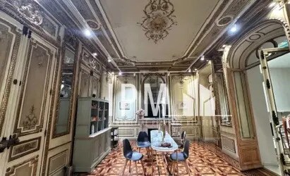 Bureau dans Marseille à vendre - Photo du bâtiment - Image 1 de 5