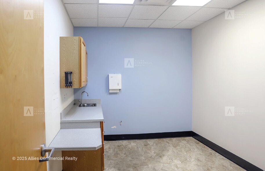 1624-1644 E State Road 44, Shelbyville, IN for lease - Building Photo - Image 2 of 24