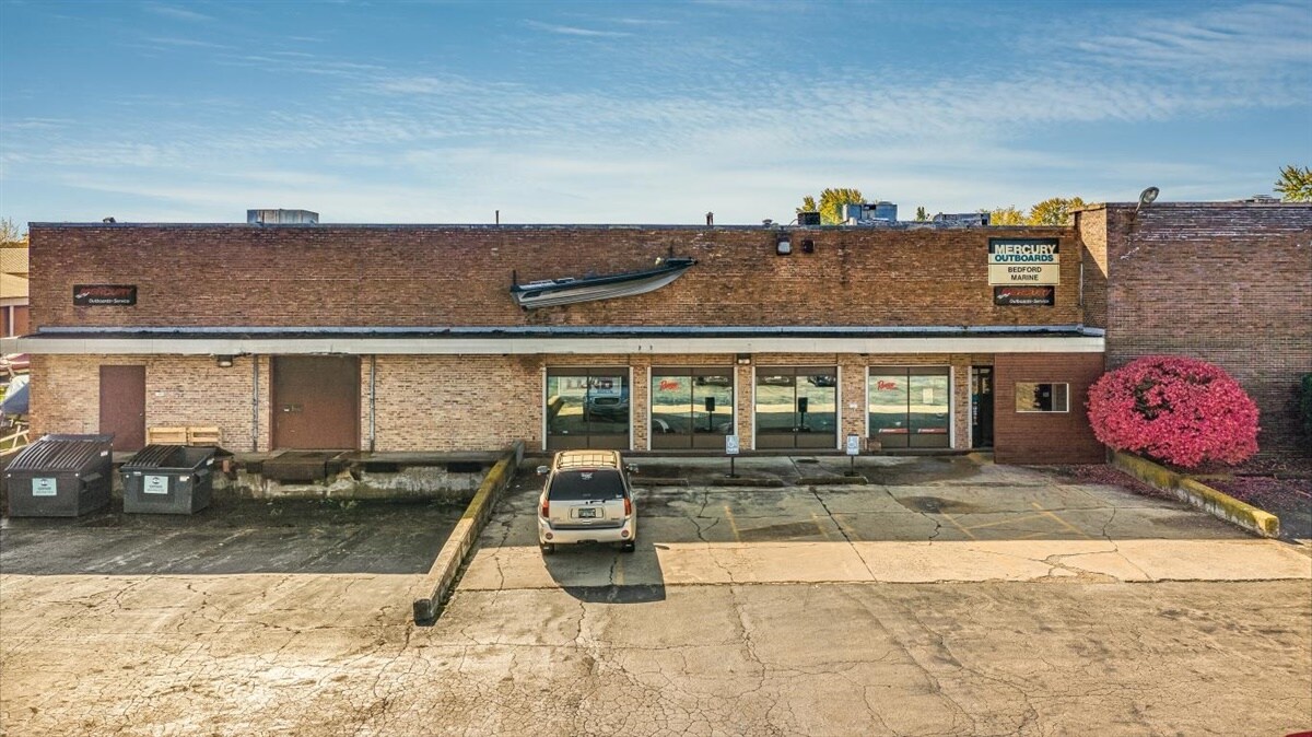879 Bedford Rd, Morris, IL à louer Photo du bâtiment- Image 1 de 20