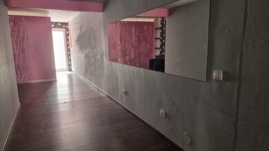 Retail in Reus, Tarragona for lease Interior Photo- Image 2 of 10