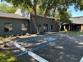 Plus de détails pour 7739-7753 E 88th St, Indianapolis, IN - Bureau à vendre