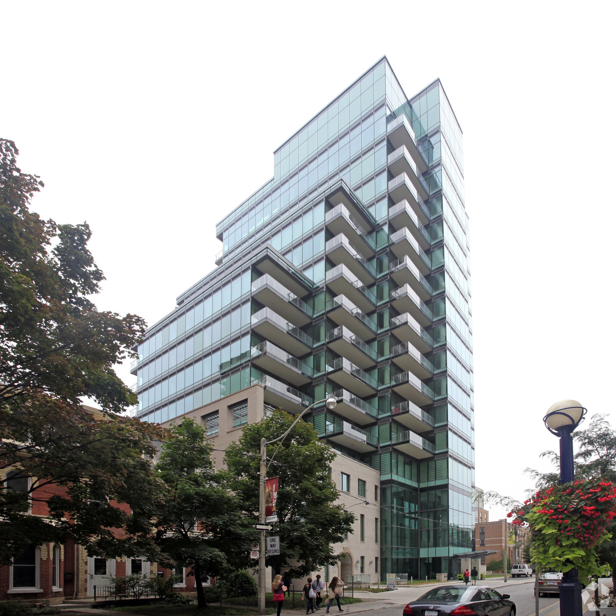 77 Charles St W, Toronto, ON à vendre Photo principale- Image 1 de 1