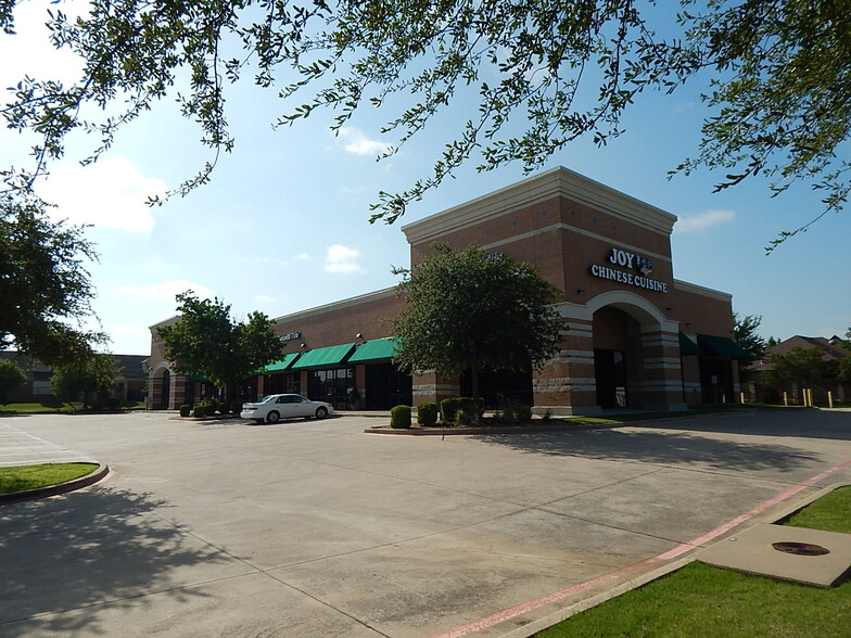 1913 Justin Rd, Flower Mound, TX à louer - Photo du bâtiment - Image 1 de 8